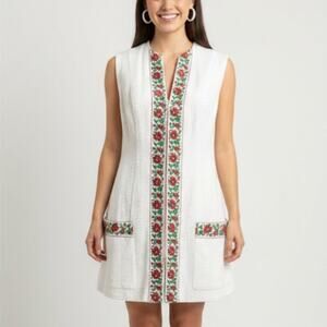 Vintage 60s Embroidered MOD Shift Dress White Sleeveless Full Zip Hostess Dress